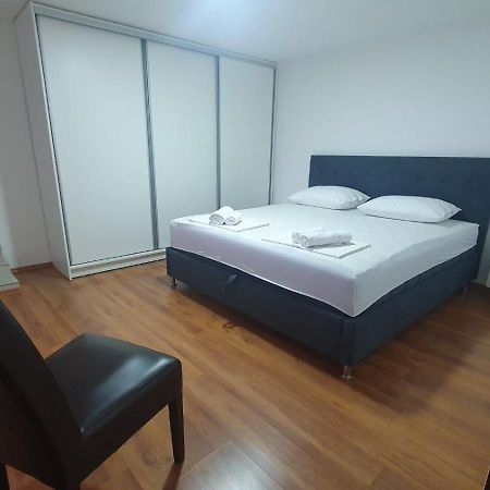 Apartments Lungomare Tivat Exterior foto