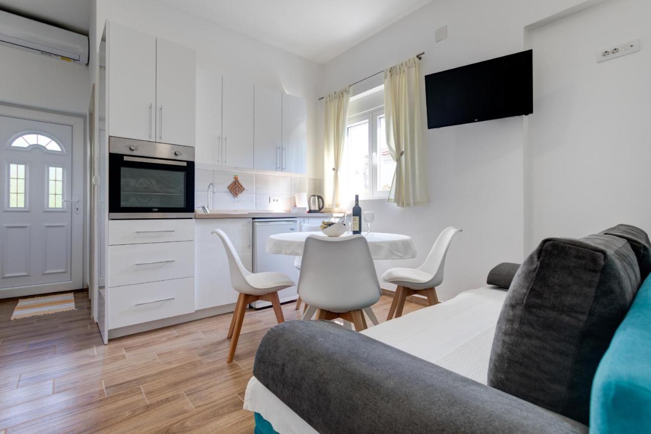 Apartments Lungomare Tivat Exterior foto