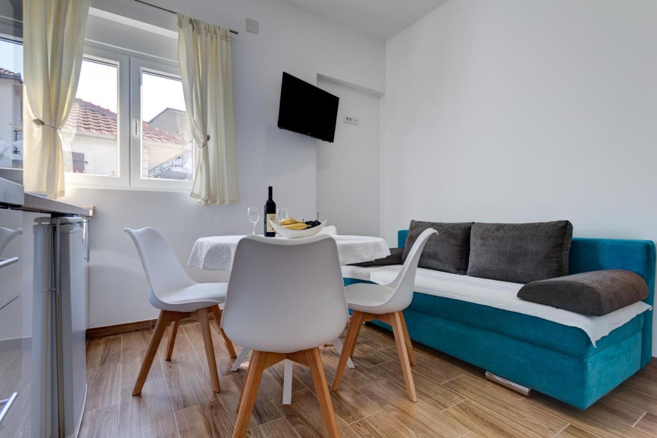 Apartments Lungomare Tivat Exterior foto