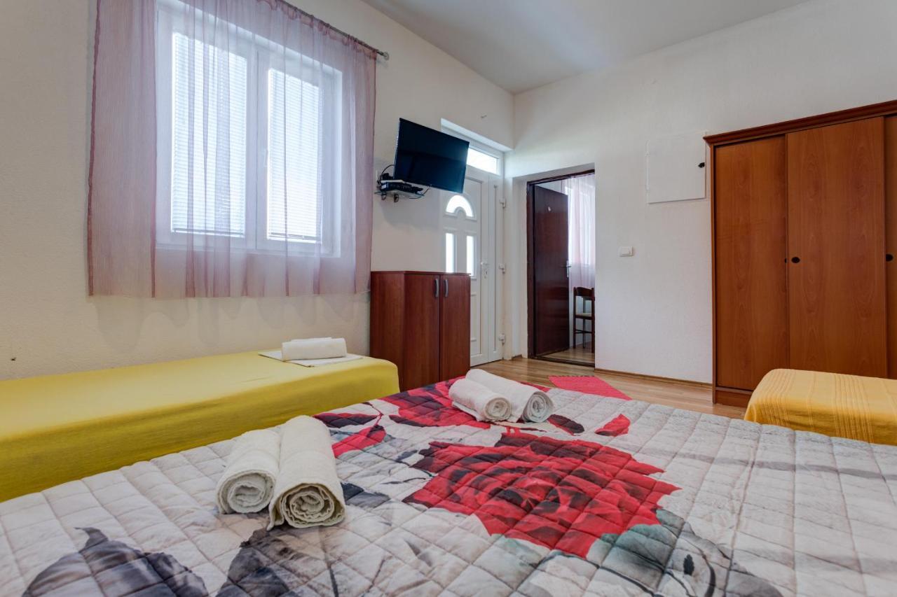 Apartments Lungomare Tivat Exterior foto